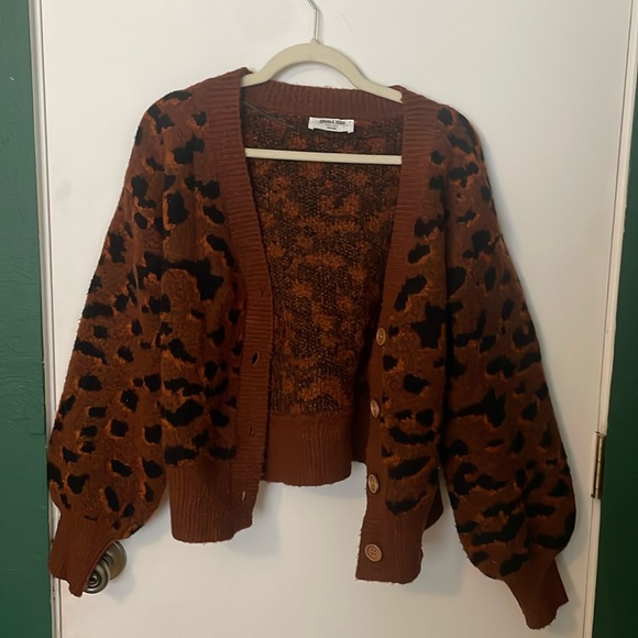 Double Zero Sweaters - Cheetah Print Sweater Cardigan